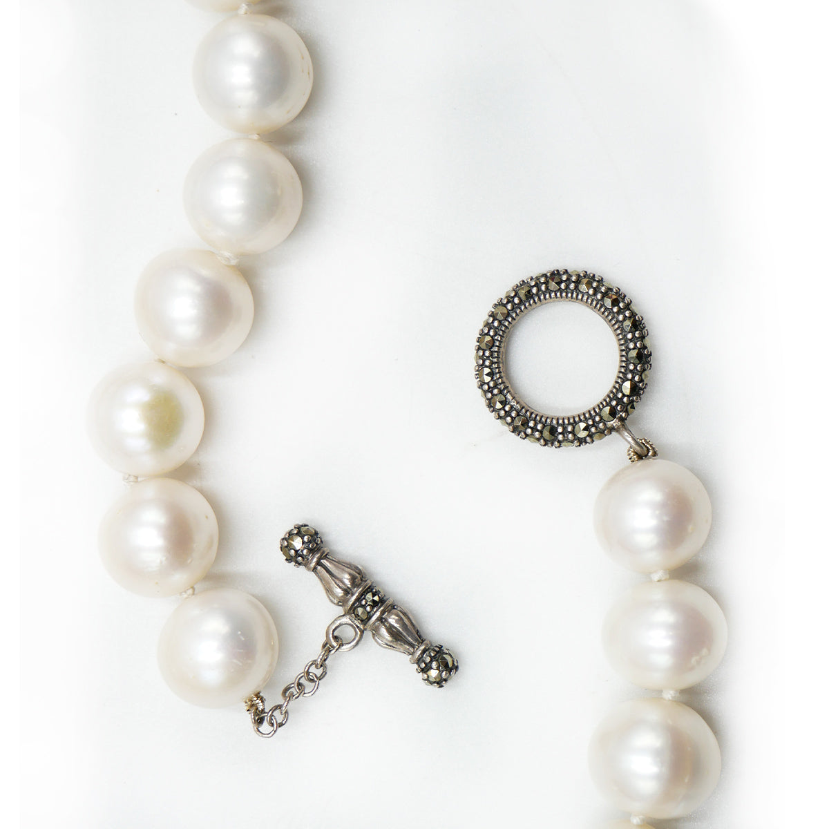 Collana di perle e marcassite