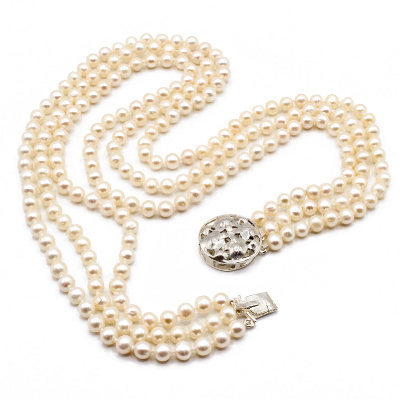 Collana a tre fili di perle di acqua dolce
