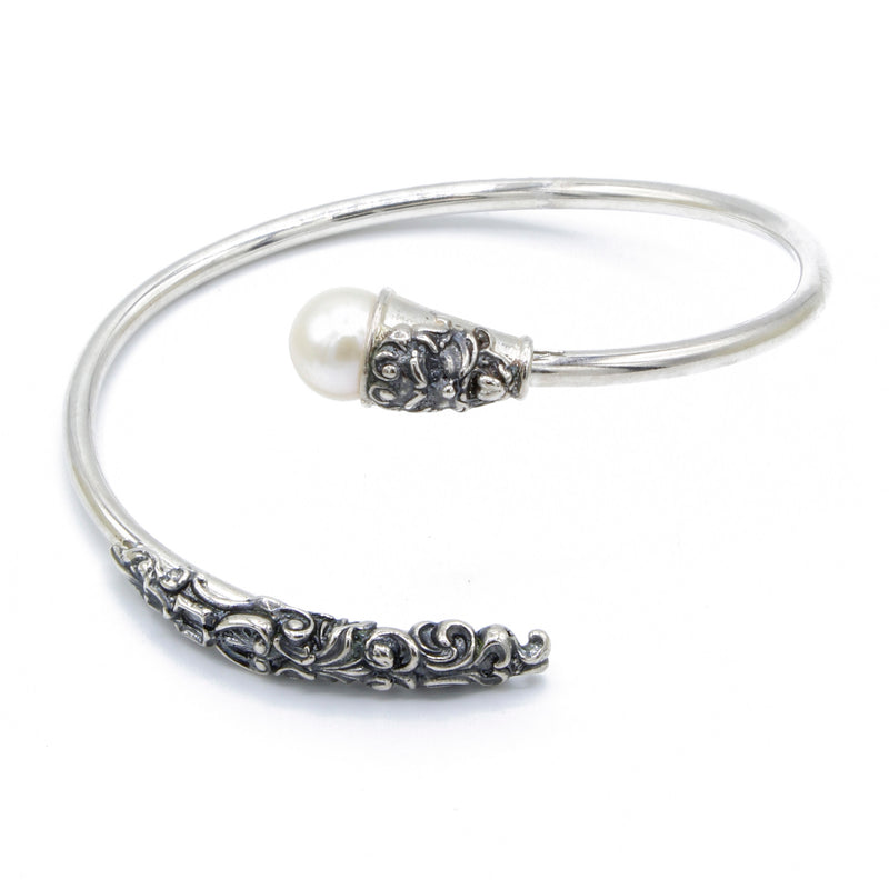 Bracciale rigido con perla finale di acqua dolce