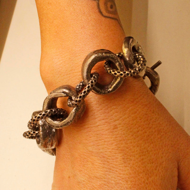 Bracciale in argento brunito