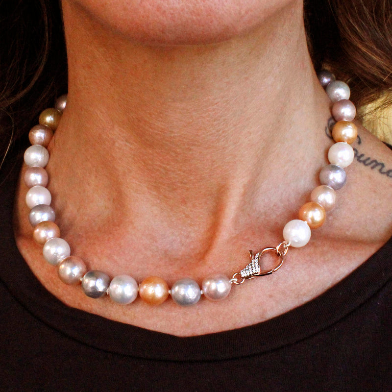 Collana di perle acqua dolce con varie sfumature