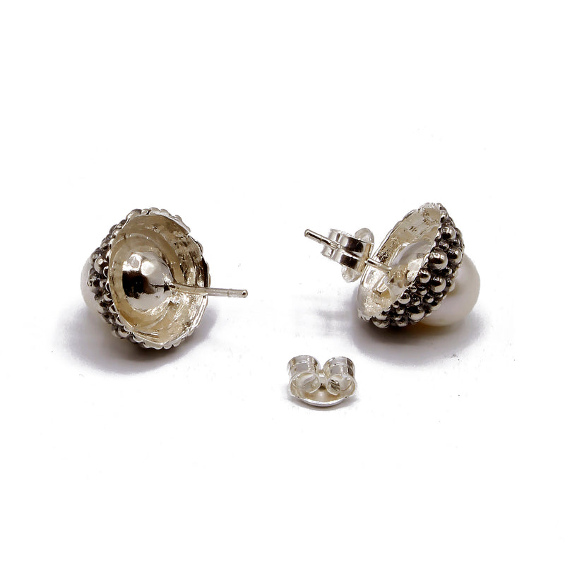Orecchini in argento con perla