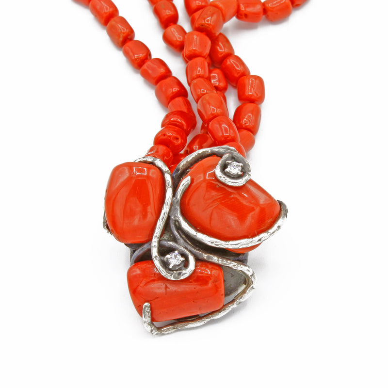 Collana con corallo rosso Rich text editor