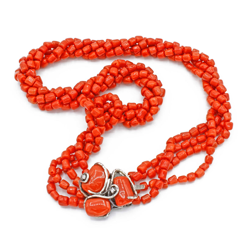 Collana con corallo rosso Rich text editor