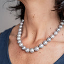 Collana di perle di acqua dolce grigia