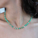 Collana con perline crisoprasio celesti