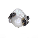 Anello in argento con perla barocca