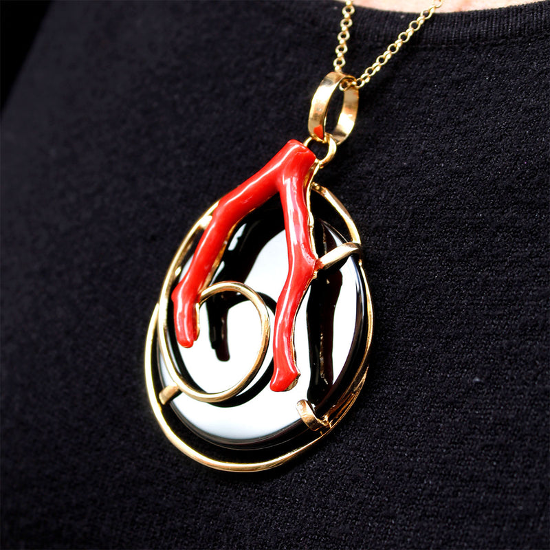 Ciondolo con corallo rosso italiano e onice