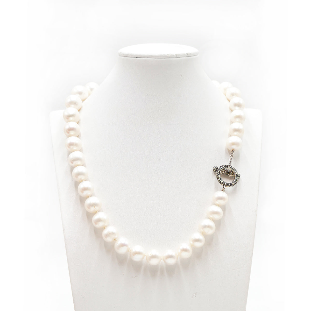 Collana di perle e marcassite