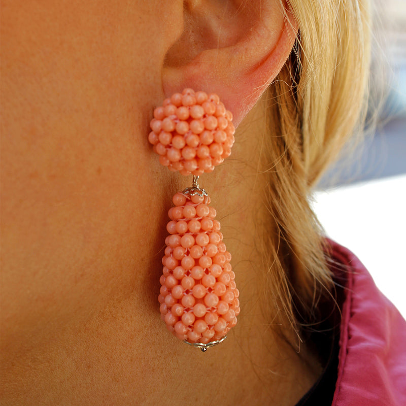Orecchini con corallo rosa giapponese