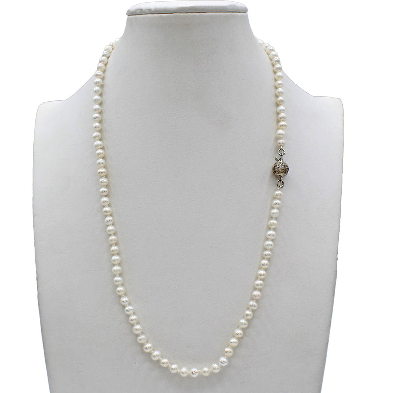 Collana perle con chiusura in argento e zirconi