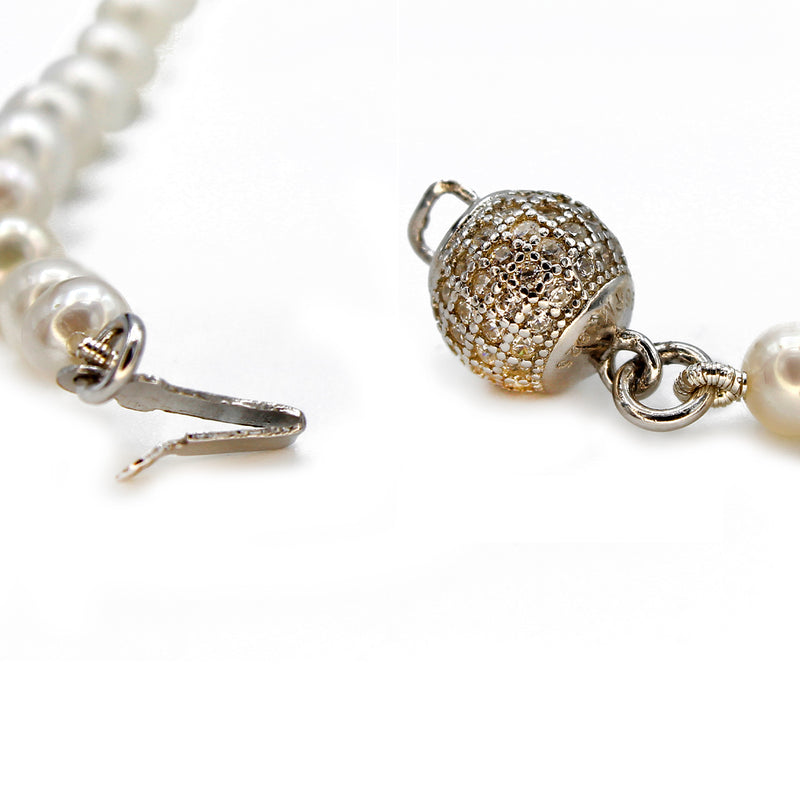 Collana perle con chiusura in argento e zirconi